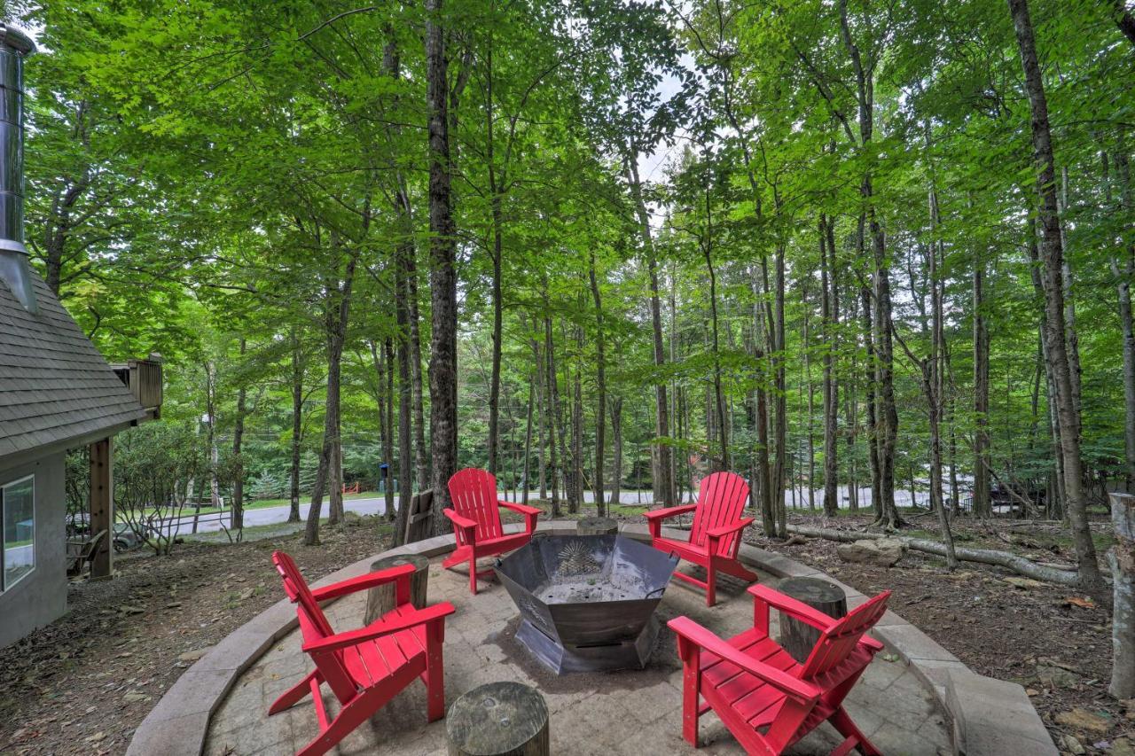 A-Frame Cabin With Hot Tub 1 Mi To Beech Mountain! Ngoại thất bức ảnh