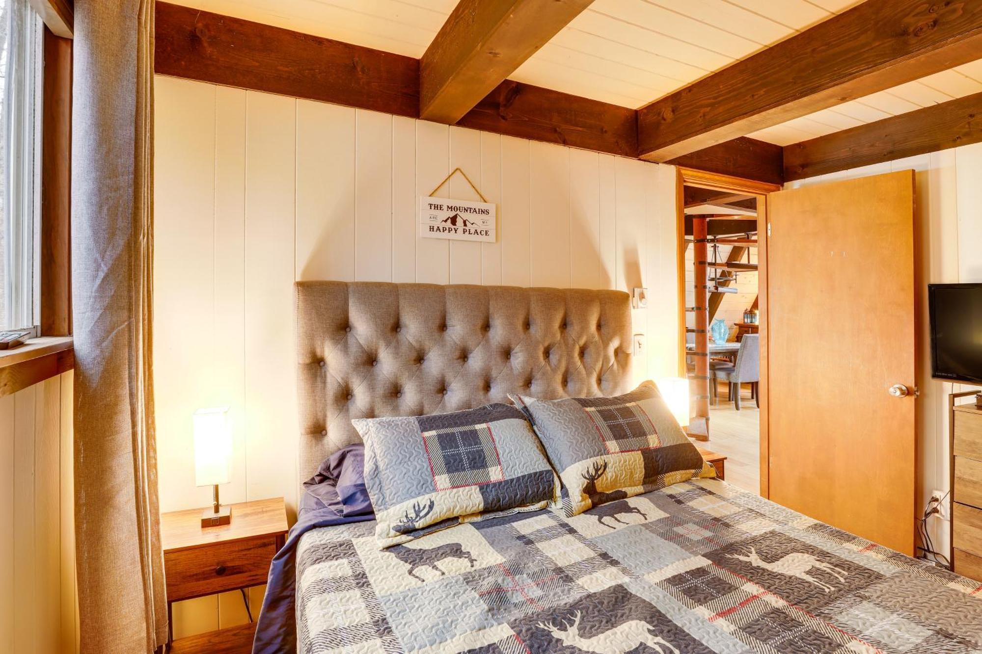 A-Frame Cabin With Hot Tub 1 Mi To Beech Mountain! Ngoại thất bức ảnh
