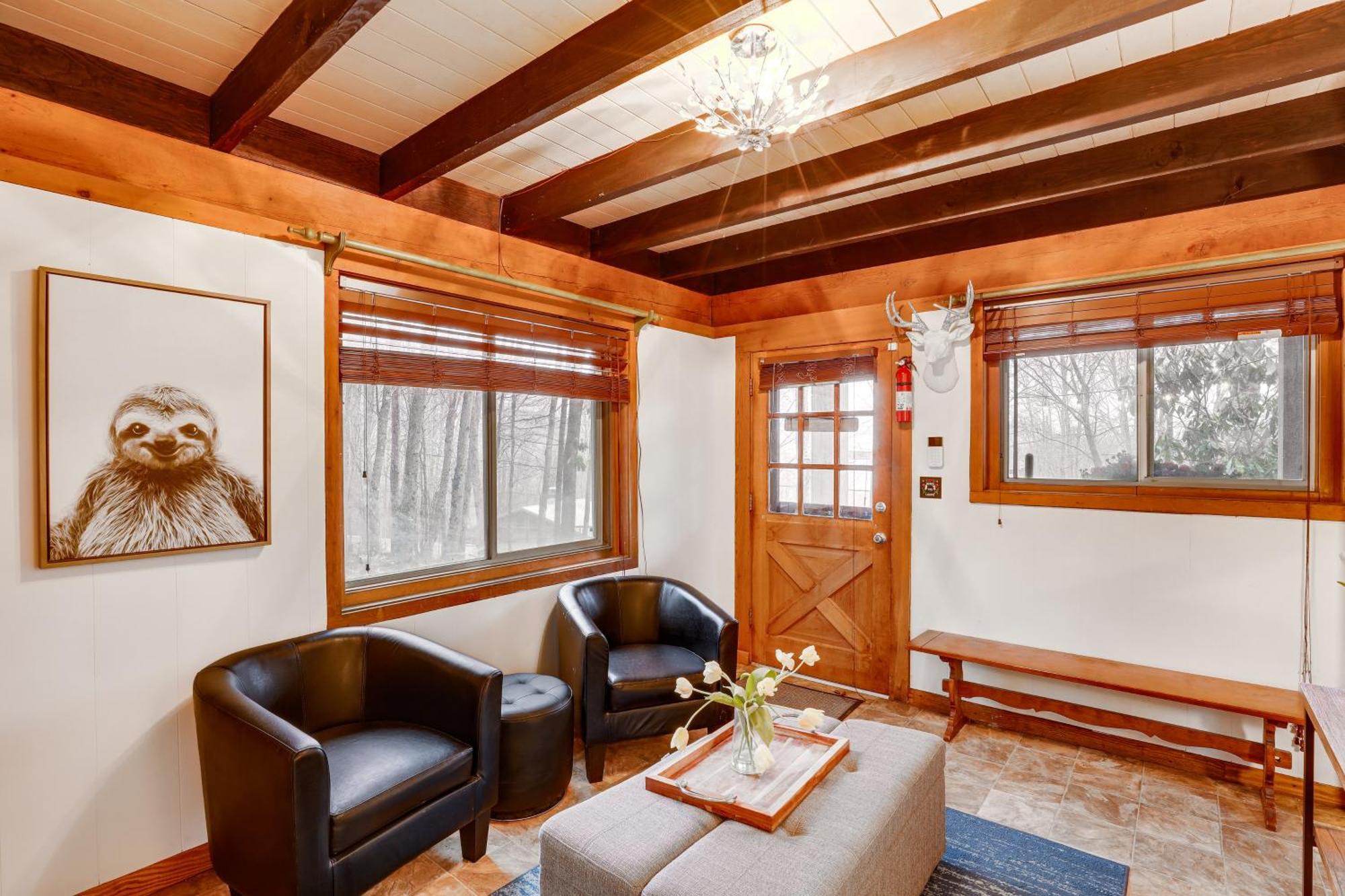 A-Frame Cabin With Hot Tub 1 Mi To Beech Mountain! Ngoại thất bức ảnh